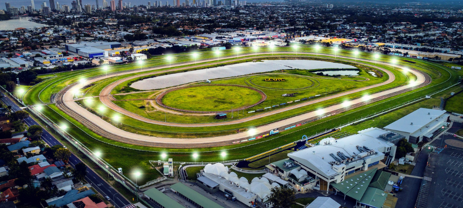 Gold Coast Turf Club - Tracks and Lights