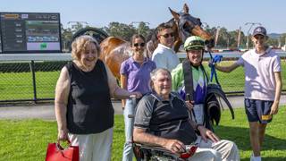 Rundle eyes Guineas birthday gift