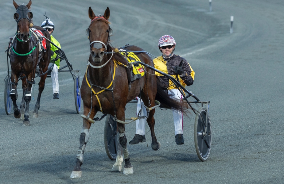 Nathan Dawson driving Warrawee Flyer