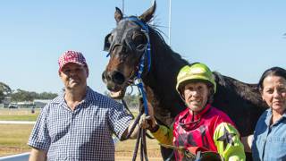 Hamblin helps Nythe break maiden at 41st attempt