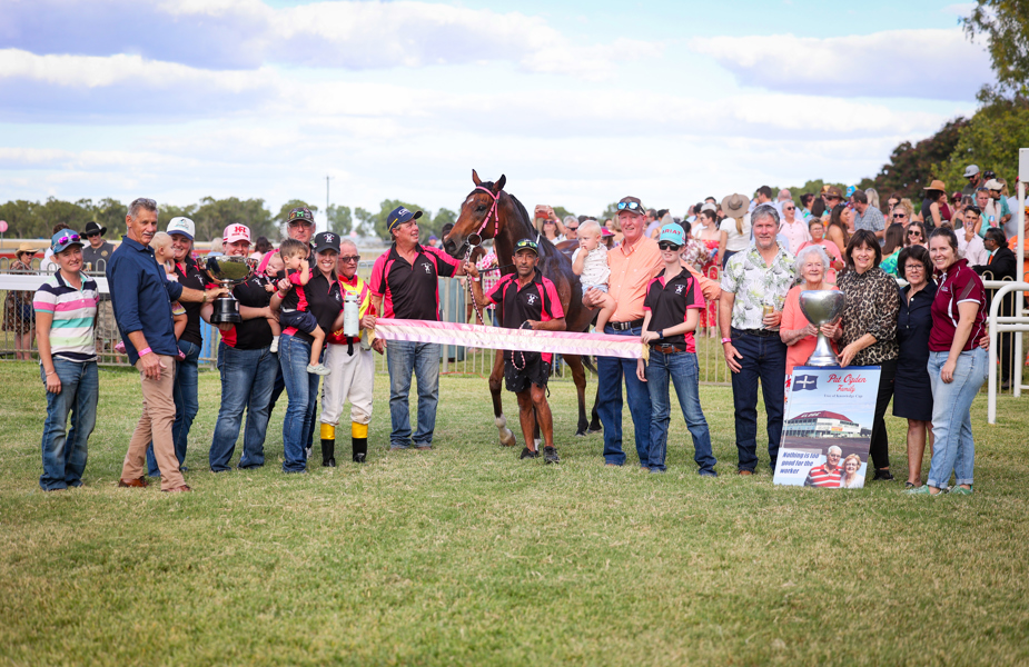 Ross Tilley riding Bold Hussar to victory for Patrick O'Toole. Pictures: Roxanne Weston.