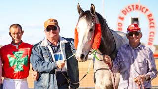 Little chasing Country Cups breakthrough