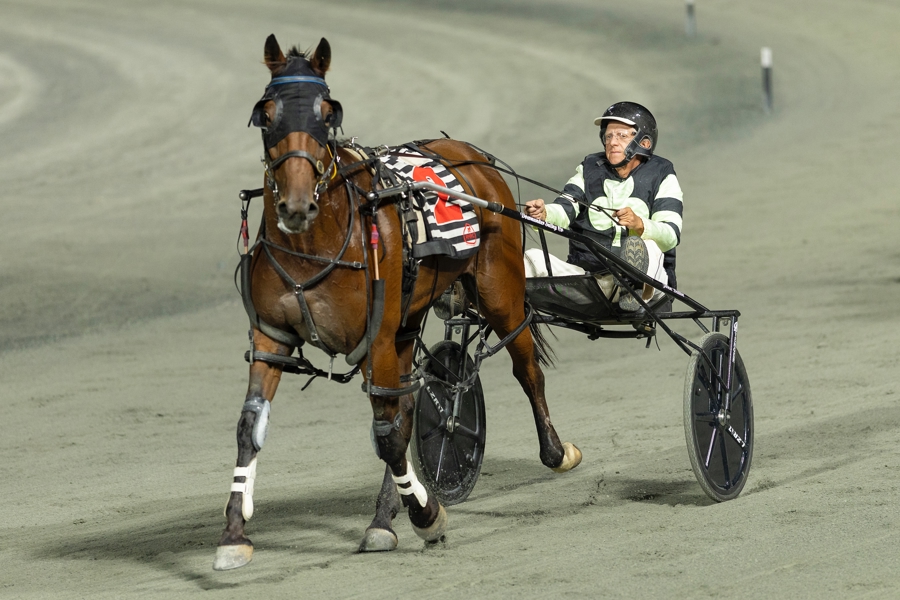John Ballin driving Three Under Par to victory.